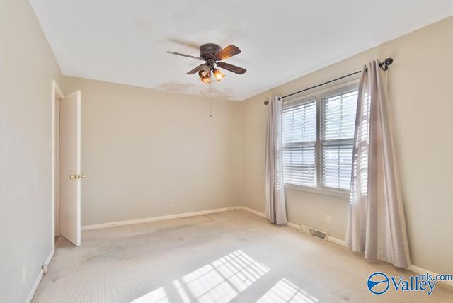 11026 Mcbride Drive SE, Huntsville, AL 35803