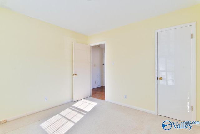 11026 Mcbride Drive SE, Huntsville, AL 35803