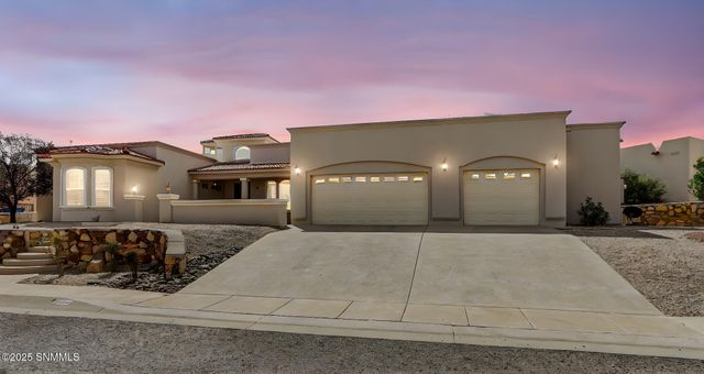 2892 Lookout Ridge Drive, Las Cruces, NM 88011