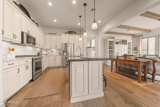 92 ALMARTE Drive, Carefree, AZ 85377