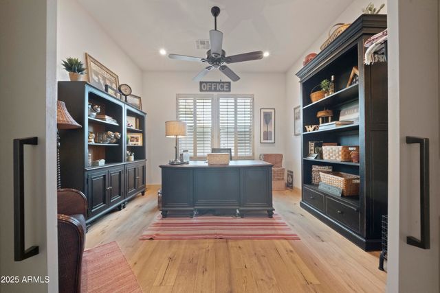 92 ALMARTE Drive, Carefree, AZ 85377