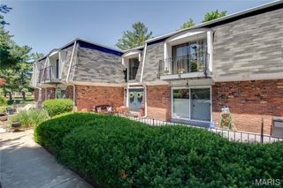 1916 W Delmar Avenue F, Godfrey, IL 62035