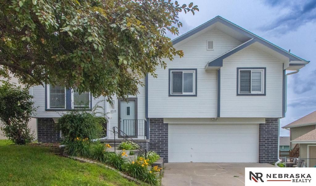 8315 Girard Street, Omaha, NE 68122