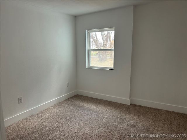 406 Creek Avenue, Fort Gibson, OK 74434