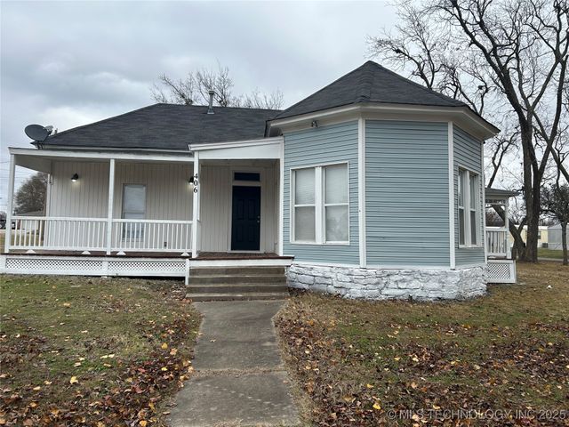 406 Creek Avenue, Fort Gibson, OK 74434