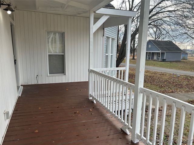 406 Creek Avenue, Fort Gibson, OK 74434