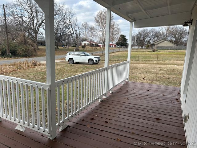 406 Creek Avenue, Fort Gibson, OK 74434