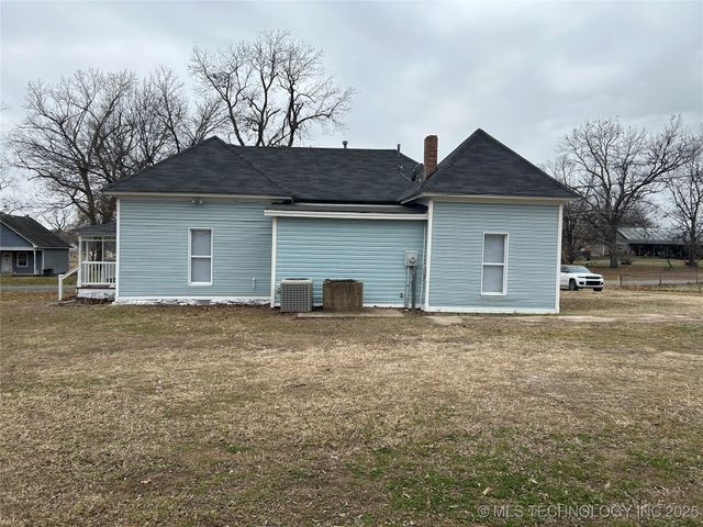 406 Creek Avenue, Fort Gibson, OK 74434