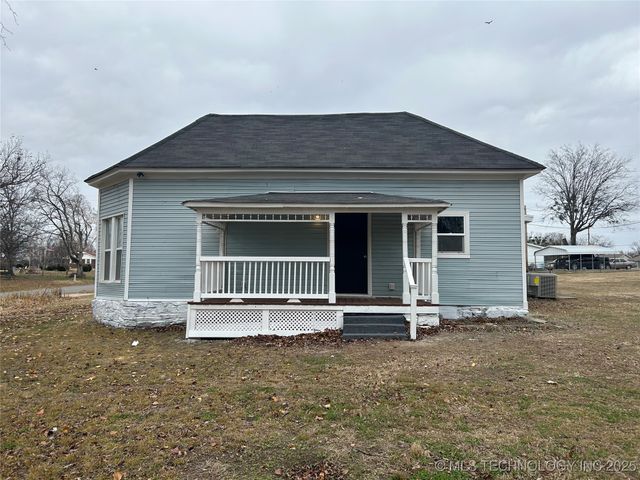 406 Creek Avenue, Fort Gibson, OK 74434