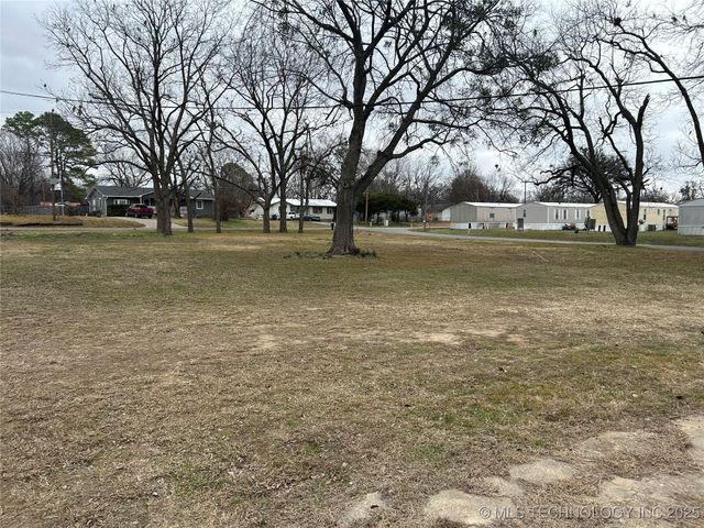 406 Creek Avenue, Fort Gibson, OK 74434