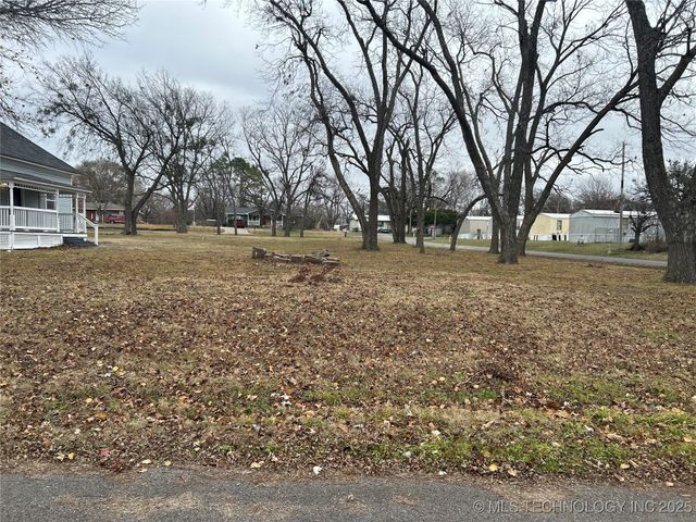 406 Creek Avenue, Fort Gibson, OK 74434