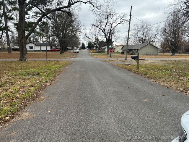 406 Creek Avenue, Fort Gibson, OK 74434