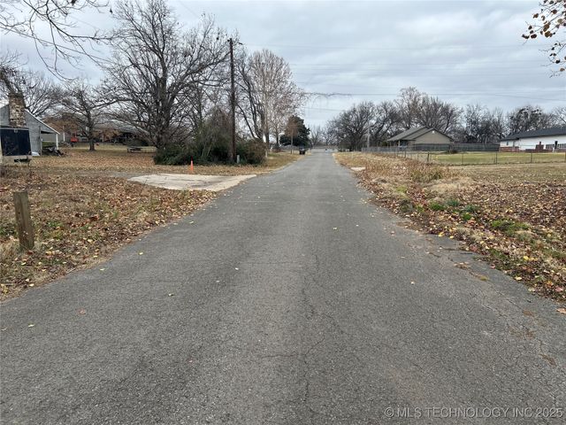 406 Creek Avenue, Fort Gibson, OK 74434