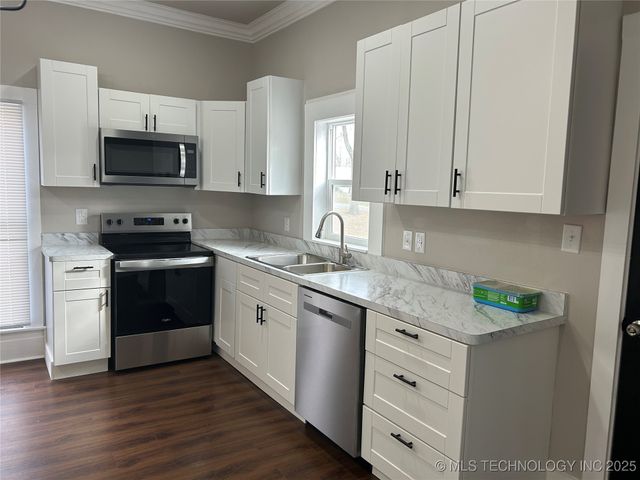 406 Creek Avenue, Fort Gibson, OK 74434