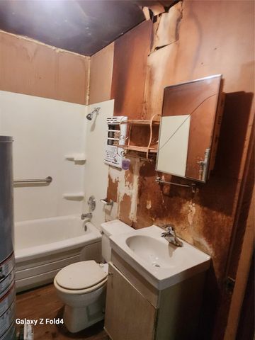 955 Lucky Street, Houston, TX 77088