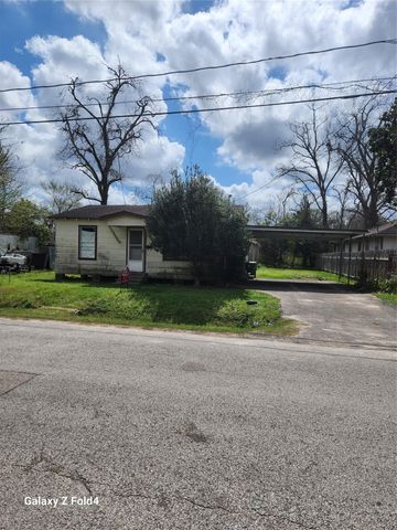 955 Lucky Street, Houston, TX 77088