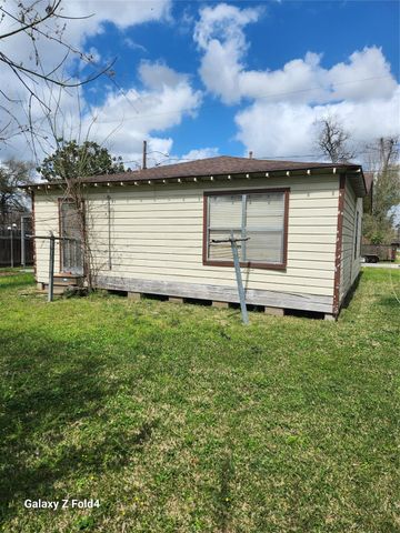 955 Lucky Street, Houston, TX 77088