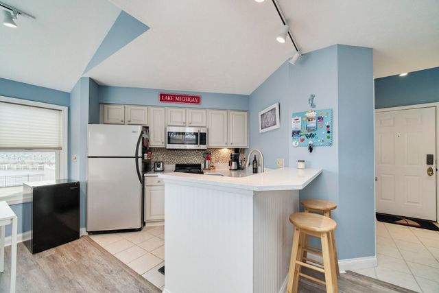 70 Brookharbor S, City Of Manistee, MI 49660