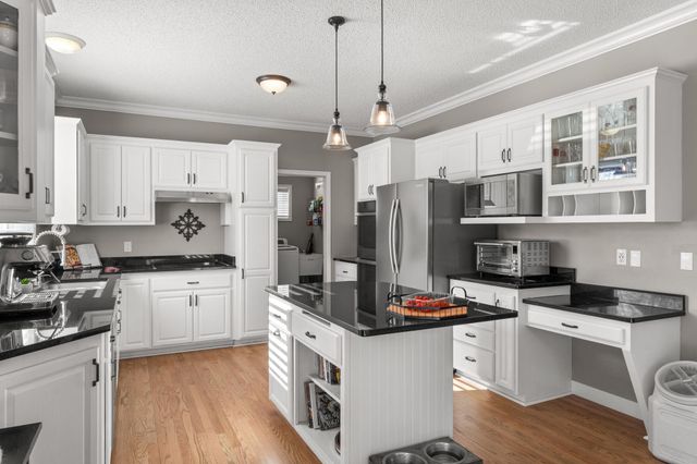 3319 Wood Duck Drive NW, Prior Lake, MN 55372