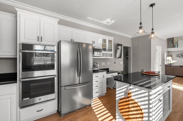 3319 Wood Duck Drive NW, Prior Lake, MN 55372