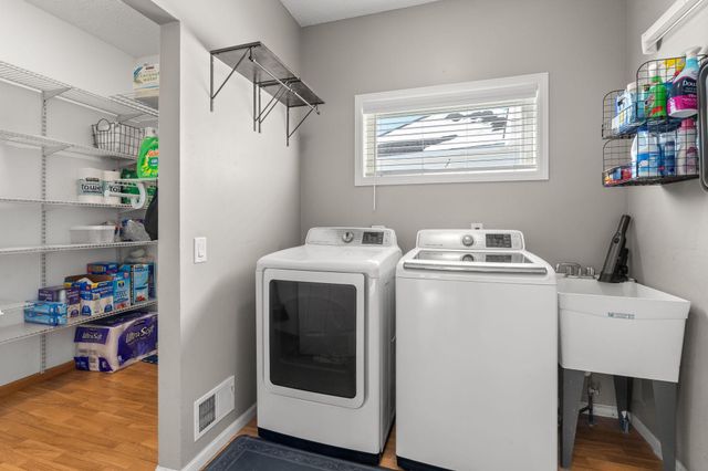 3319 Wood Duck Drive NW, Prior Lake, MN 55372