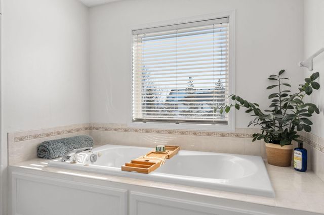 3319 Wood Duck Drive NW, Prior Lake, MN 55372