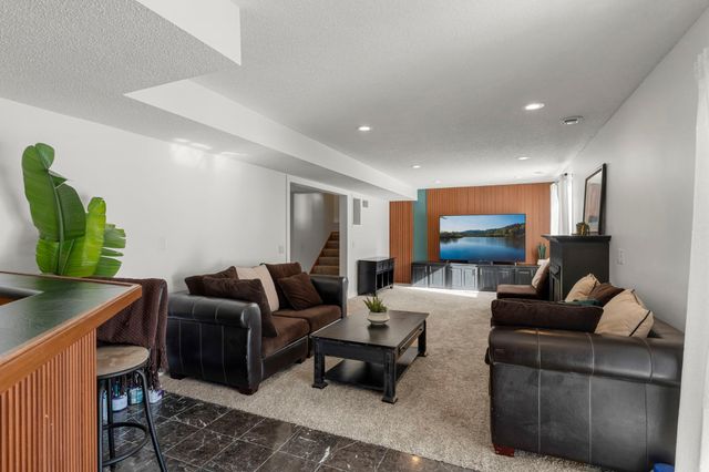 3319 Wood Duck Drive NW, Prior Lake, MN 55372