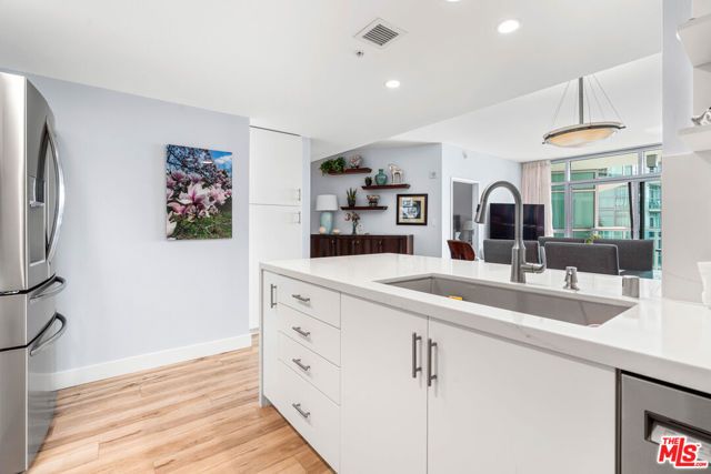 13700 Marina Pointe Drive 612, Marina Del Rey, CA 90292
