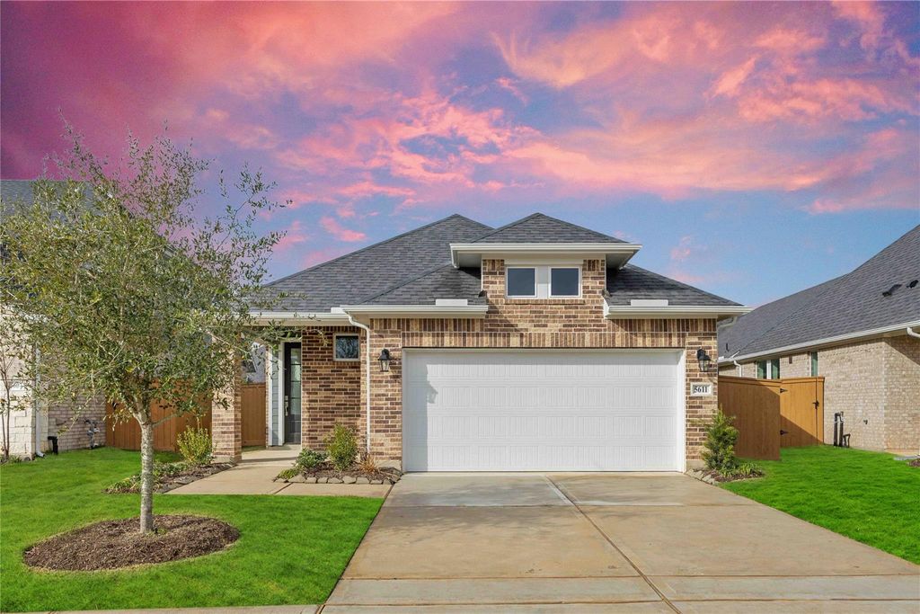 5611 Birchwood Glen Drive, Katy, TX 77493