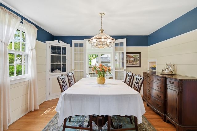 6 Ferncroft Street, Longmeadow, MA 01106