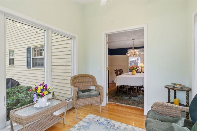 6 Ferncroft Street, Longmeadow, MA 01106
