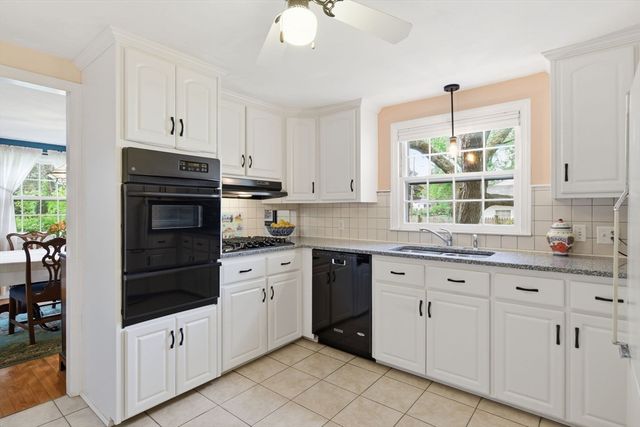 6 Ferncroft Street, Longmeadow, MA 01106