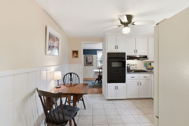 6 Ferncroft Street, Longmeadow, MA 01106
