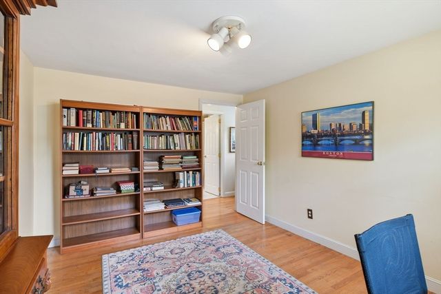 6 Ferncroft Street, Longmeadow, MA 01106