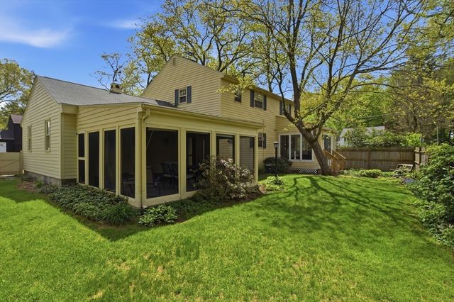 6 Ferncroft Street, Longmeadow, MA 01106