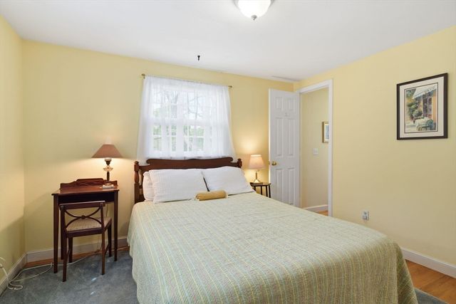6 Ferncroft Street, Longmeadow, MA 01106