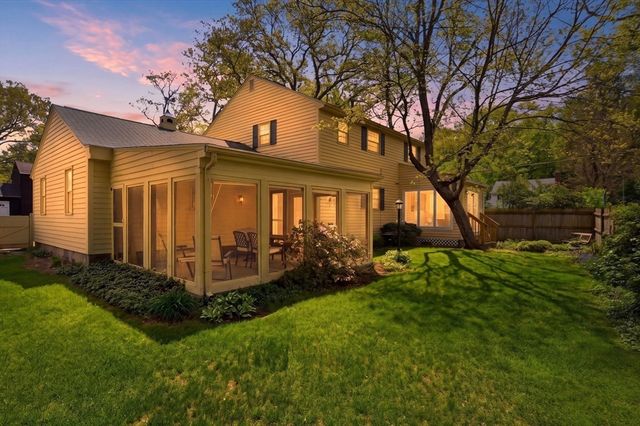 6 Ferncroft Street, Longmeadow, MA 01106