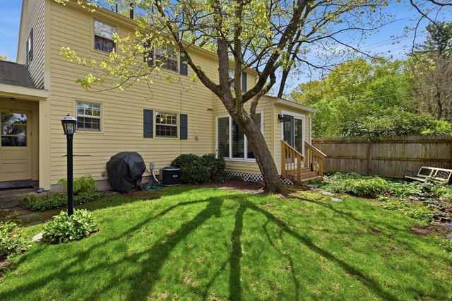 6 Ferncroft Street, Longmeadow, MA 01106