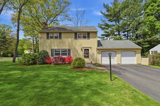 6 Ferncroft Street, Longmeadow, MA 01106