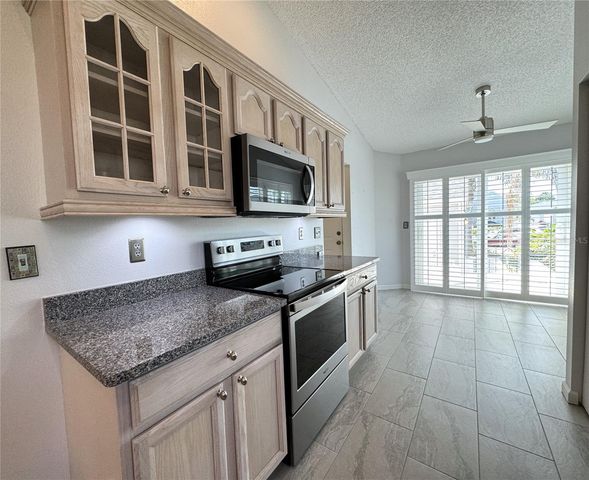 1005 PELICAN COURT, Bradenton, FL 34209