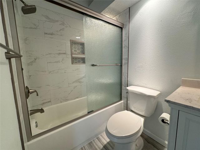 1005 PELICAN COURT, Bradenton, FL 34209