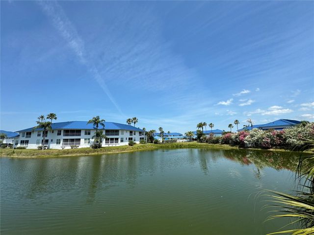 1005 PELICAN COURT, Bradenton, FL 34209