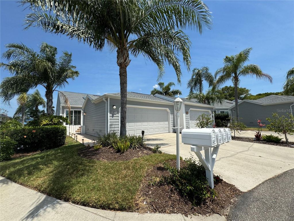 1005 PELICAN COURT, Bradenton, FL 34209