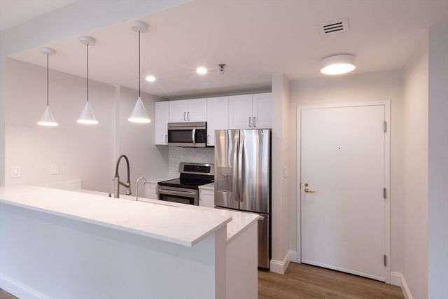 636 Beacon 405, Boston, MA 02215