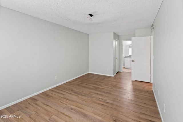 4727 W CONTINENTAL Drive, Glendale, AZ 85308