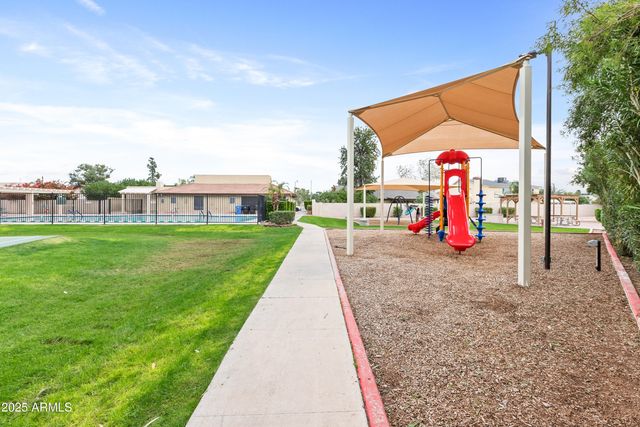 4727 W CONTINENTAL Drive, Glendale, AZ 85308