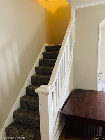 1256 Franklin Road, Berkley, MI 48072