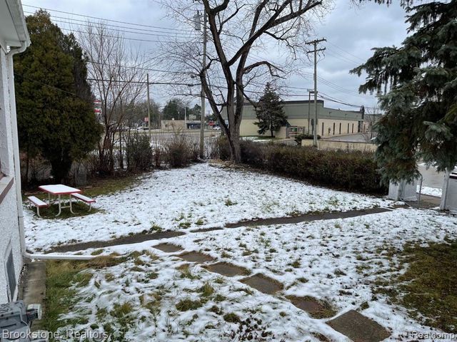 1256 Franklin Road, Berkley, MI 48072