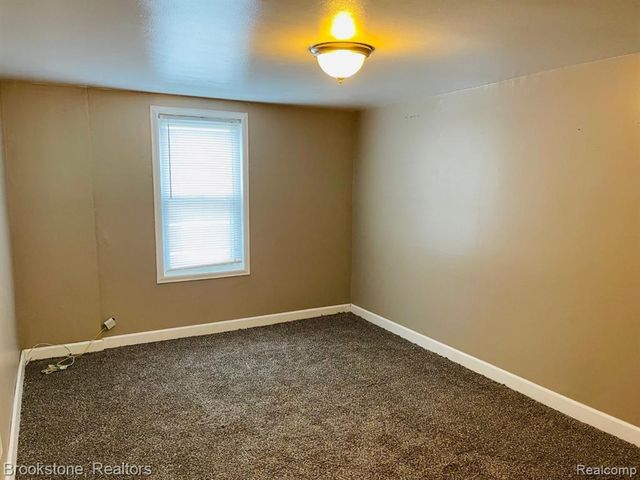 1256 Franklin Road, Berkley, MI 48072