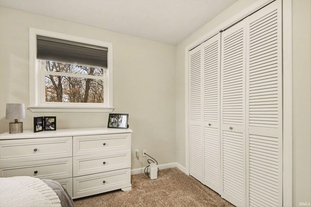 52600 Juniper Road, South Bend, IN 46637